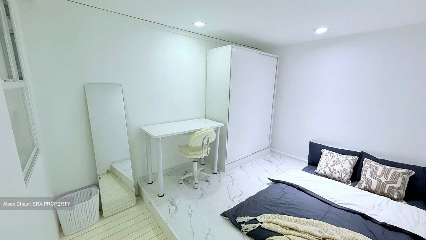 Eng Kong Park (D21), Shop House #528364751